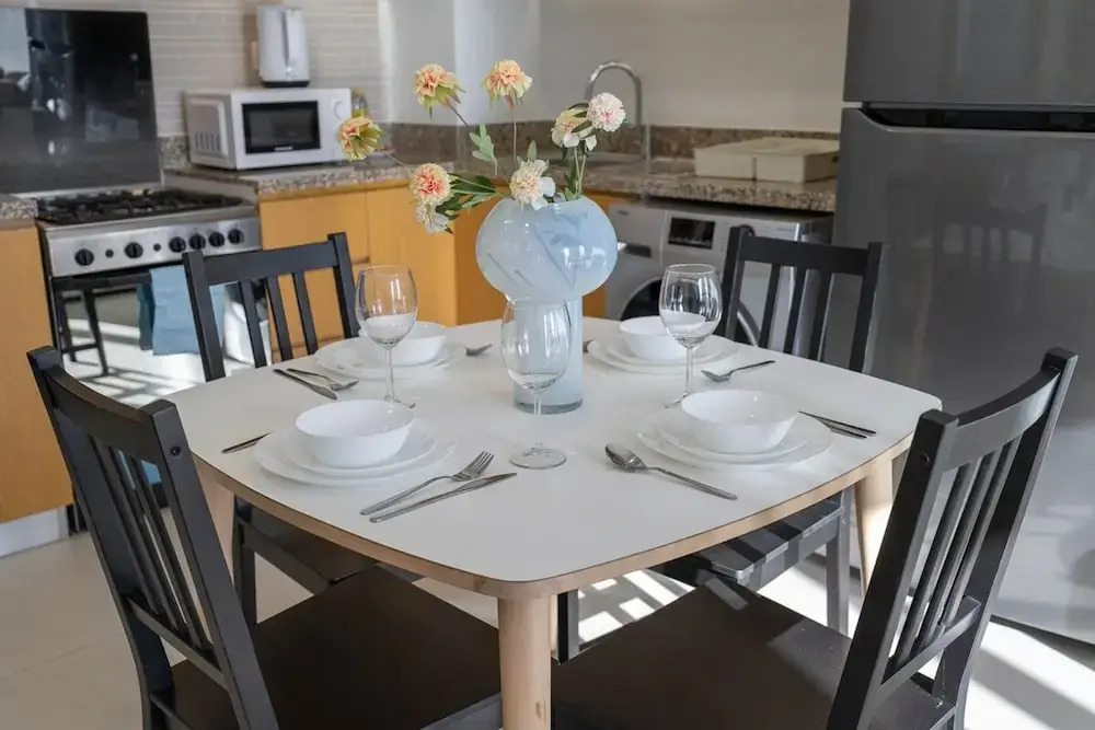 Peaceful 1-bedroom Apartment for 4 in Downtown
