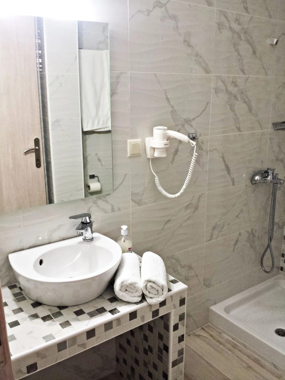 Efrosini Hotel Apartments & Studios