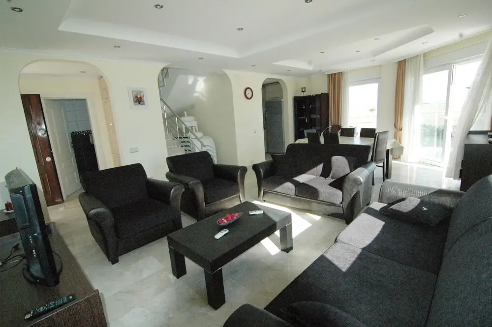 Luxury 4 Bedroom Detached Villa