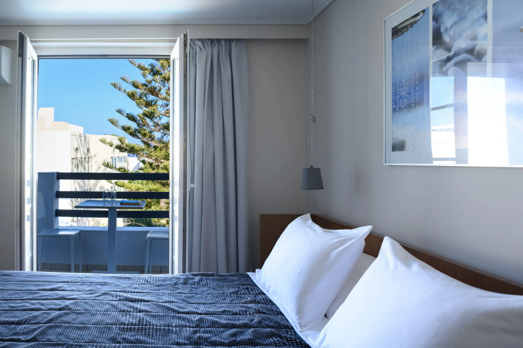 Kamari Beach Hotel