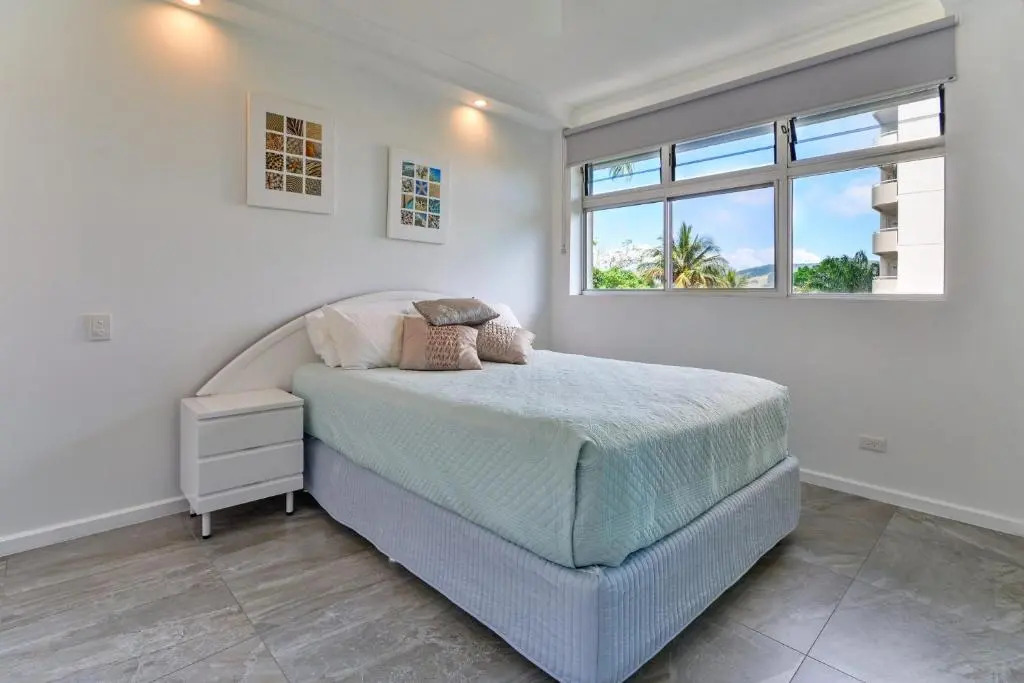 Poinciana 011 Deluxe 2 Bedroom Apartment Centrally Located With Golf Buggy