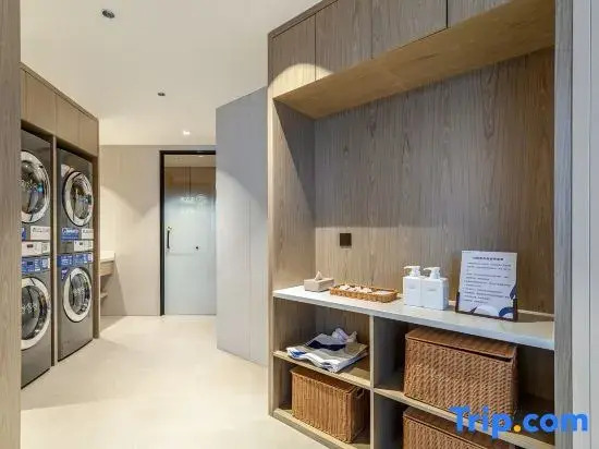 Starway Hotel Urumqi Midong Wuyue Plaza