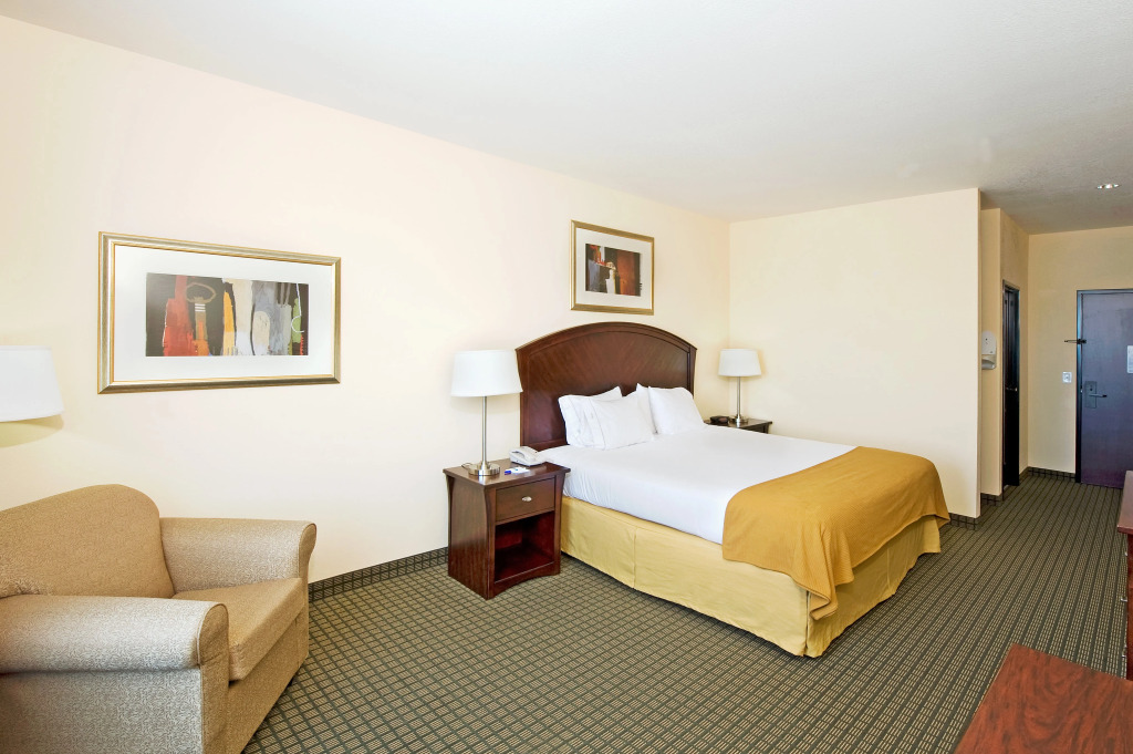 Holiday Inn Express & Suites Willcox by IHG