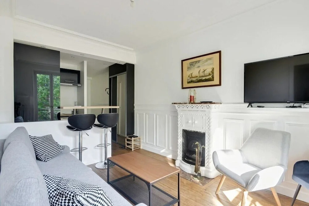 Modern Apartment nr Sacré Coeur for 6p