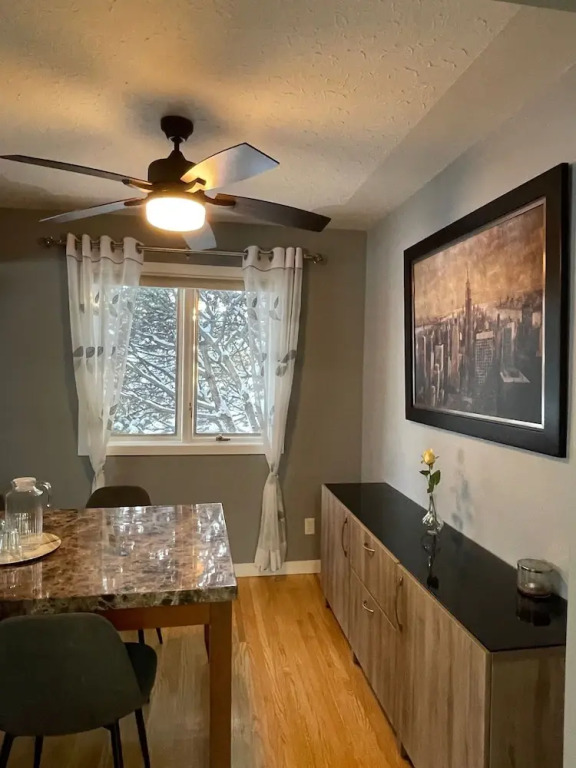 Shibly's Retreat 2 Close to West Edmonton Mall