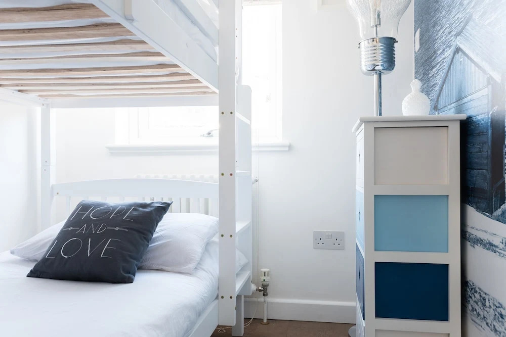 The Jericho Escape - Comfortable & Modern 4BDR in Jericho