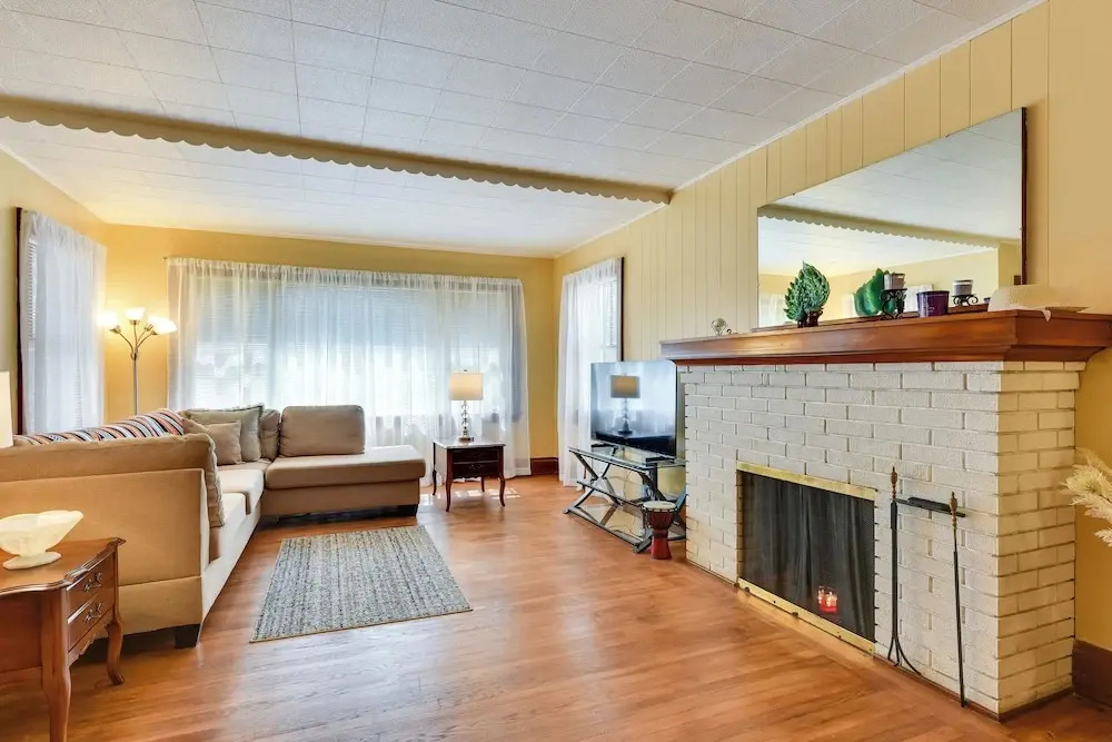 Buffalo Vacation Rental ~ 8 Mi From Canalside!