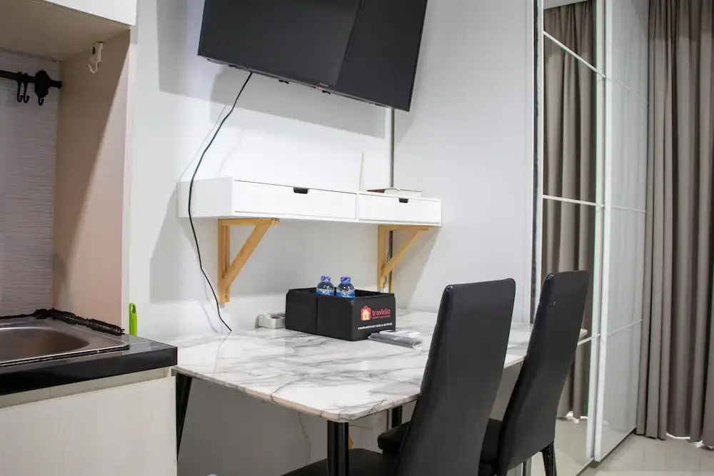 Scenic and Comfortable Studio at West Vista Apartment By Travelio
