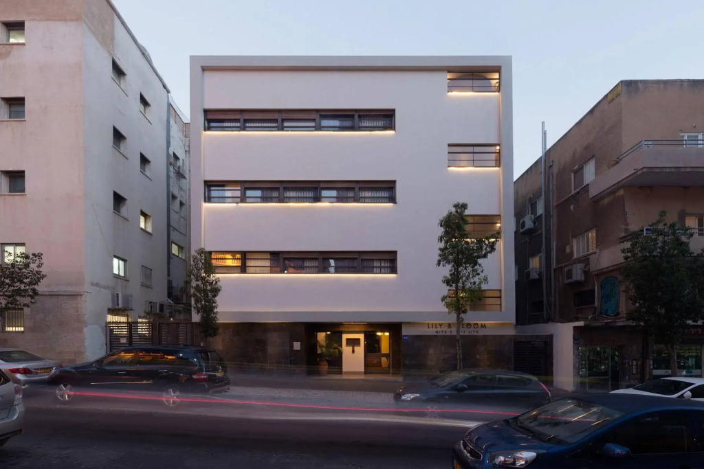 Lily & Bloom Boutique Hotel