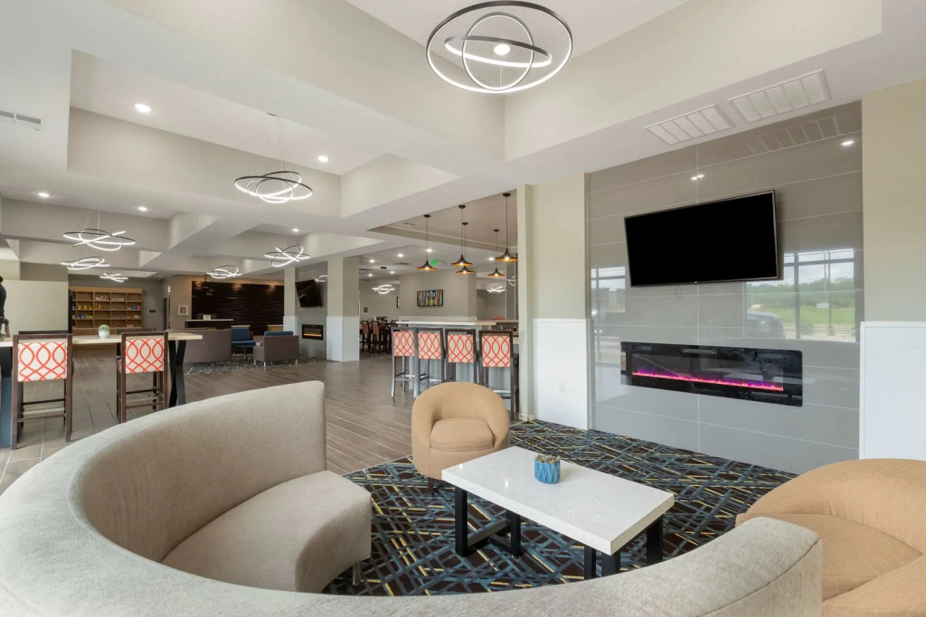 La Quinta Inn & Suites by Wyndham Coralville Iowa City