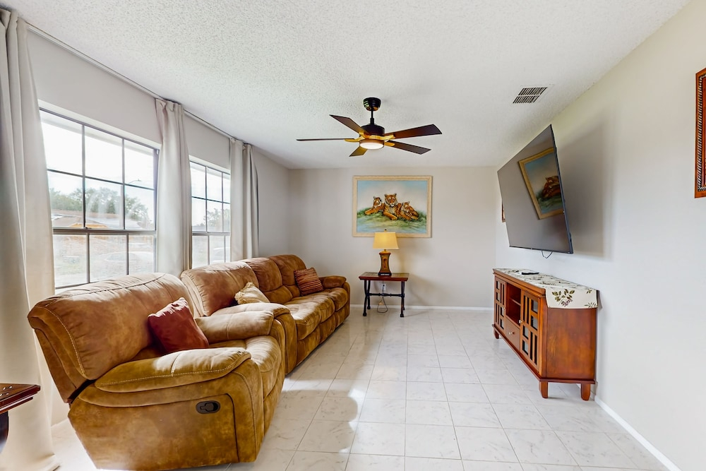 Spacious Dog-friendly Home W/private Pool, Pong Pong, Near Disney