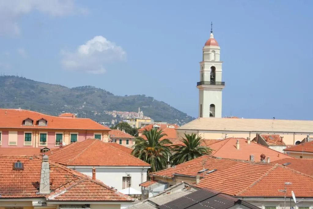 a 100 metri dal mare