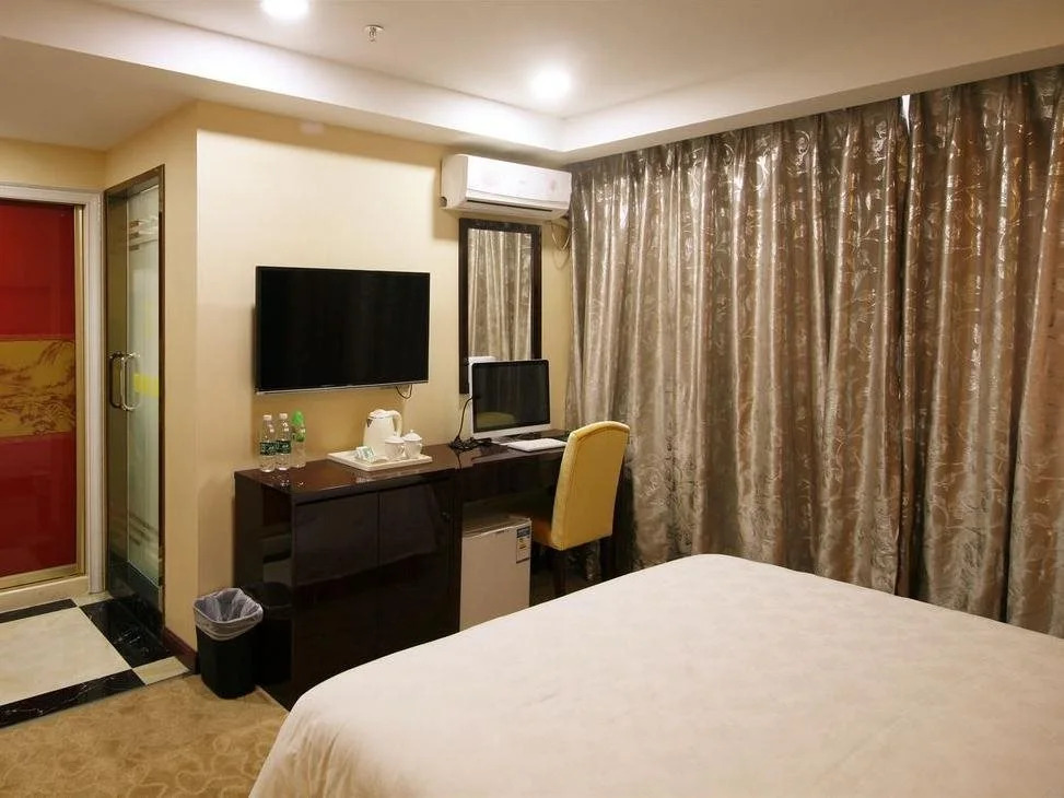 Chun Shang Hotel (Zhuhai Gongbei Port Pedestrian Street)