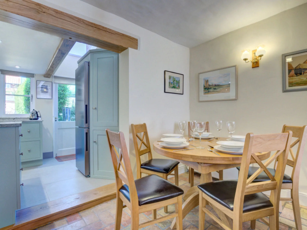 3 Bed in Woodbridge oc-h23