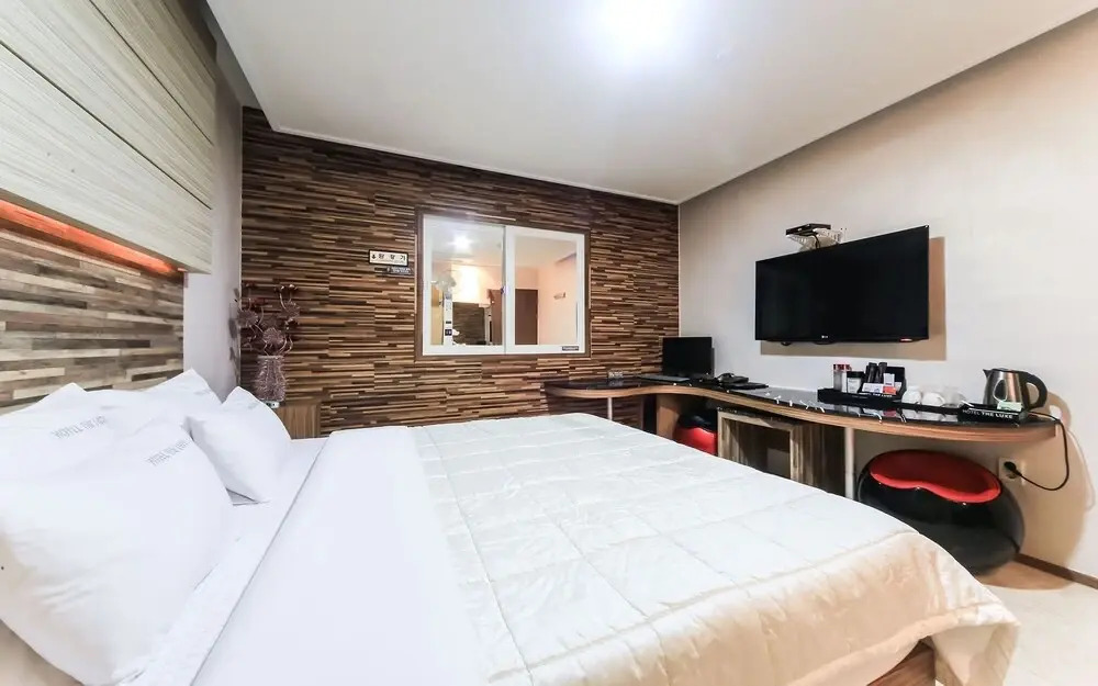 The Lux Tourism Hotel Geoje