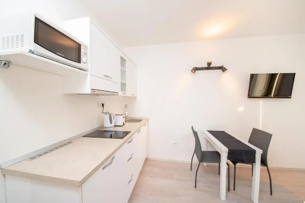 Sea Pearl Residence - Top beachfront location apartments in Bol centre