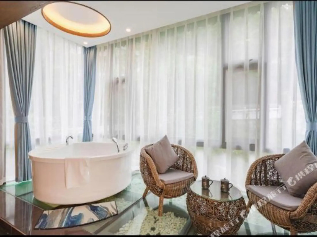 Yongxian Hot Spring Resort Hotel