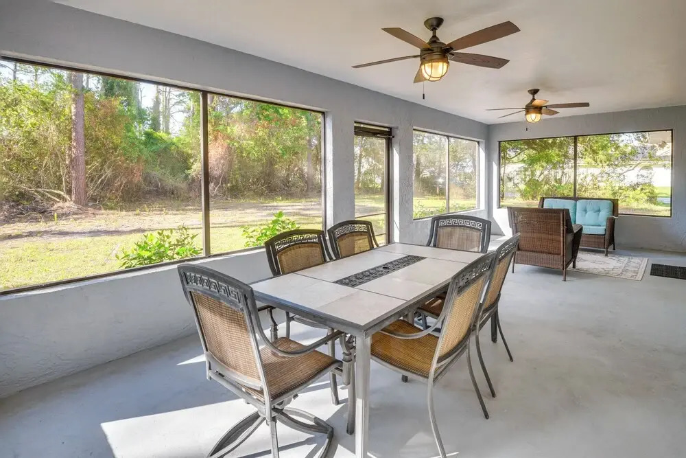Bright Paradise of Palm Coast w/ Patio