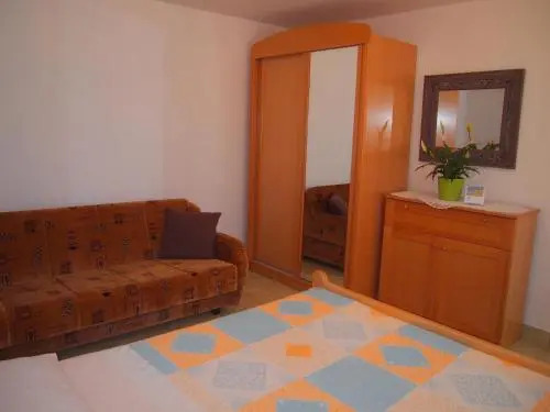 Apartments Lumbarda