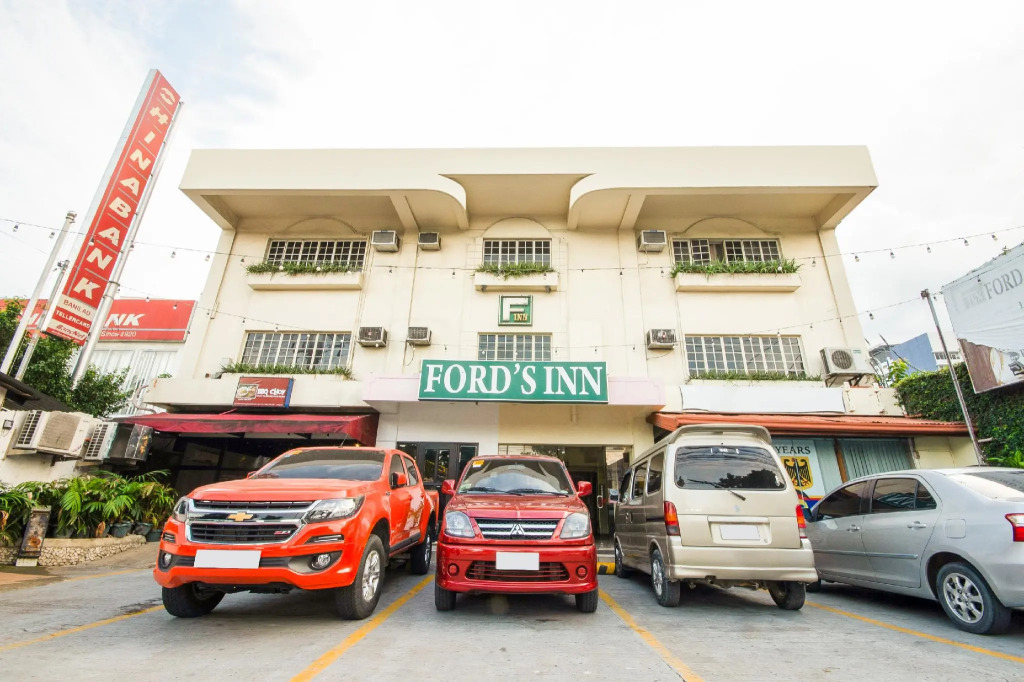 OYO 465 Ford's Inn (Vaccinated Staff)