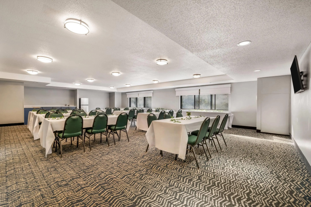 AmericInn by Wyndham Wisconsin Dells