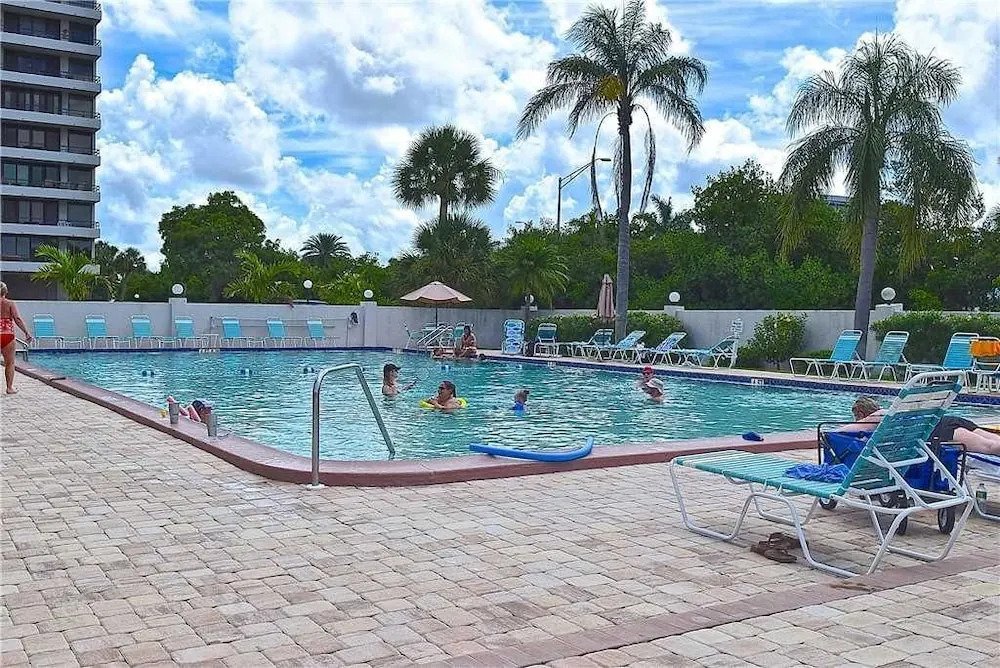 Siesta Chillin Anchorage 305 - Two Bedroom Condo