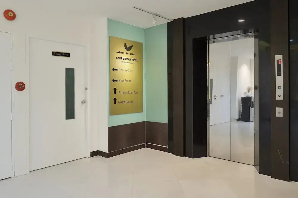 Tori crown hotel