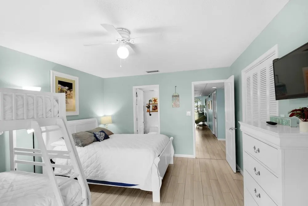 Edgewater Golf Villa 1409