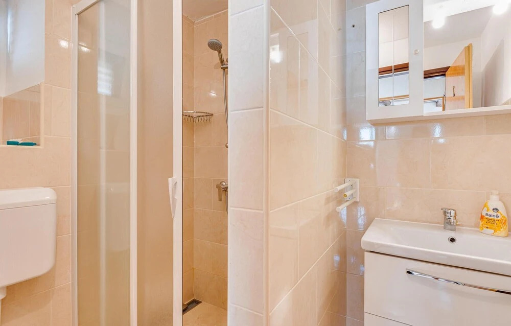 Stunning Apartment in Stara Baska With Wifi and 2 Bedrooms