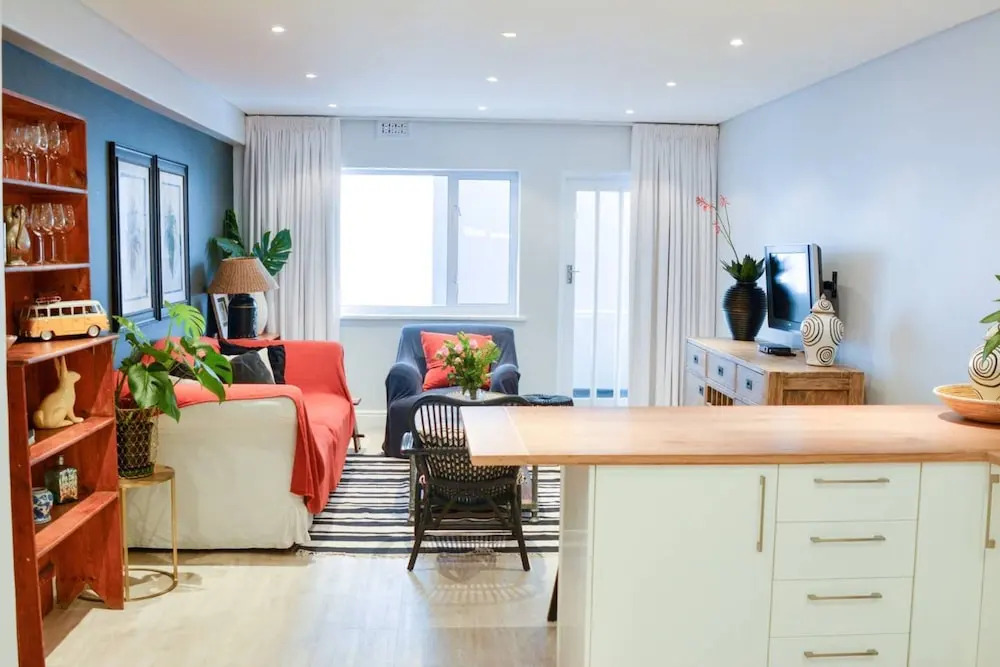 2 Bedroom Apartment Near Sea Point