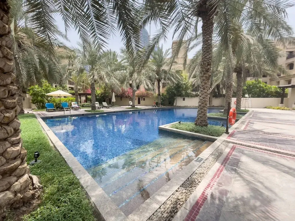 Luxury 2BR Apartment With Full Burj Khalifa View 2-min Walk to Dubai Mall