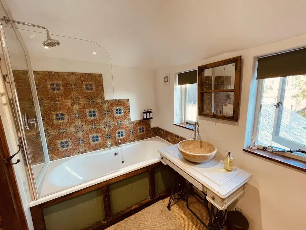 Charming Cottage Sleeps 4 With Sauna