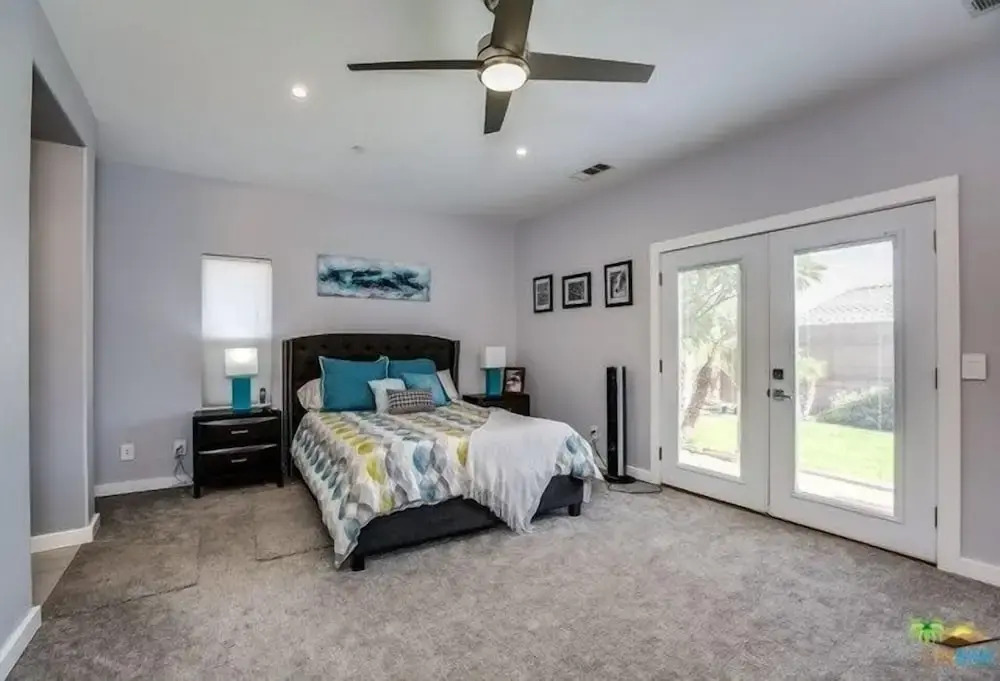 Los Palmas 30 Days Minimum 3 Bedroom Home by RedAwning