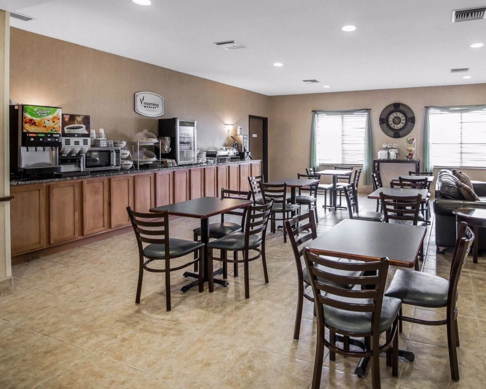 Rodeway Inn & Suites Salina South
