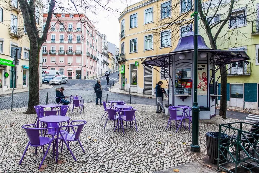 Loving Lisbon Flores