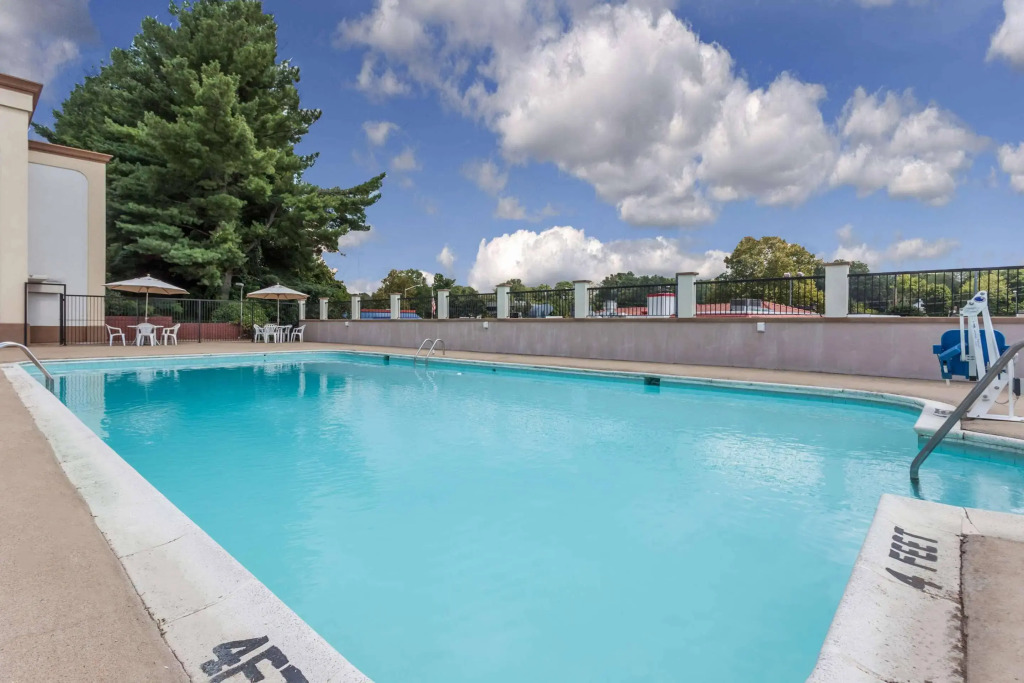 Red Roof Inn Warrenton