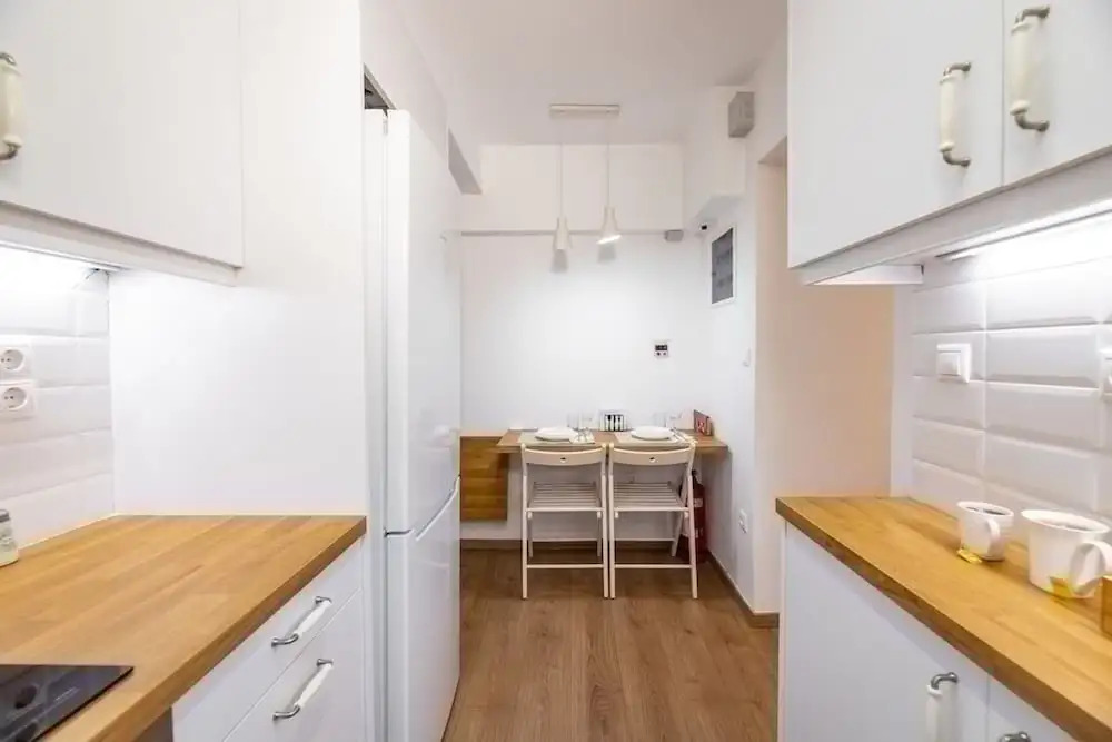 Quiet Apartment With a Garden at Exarcheia