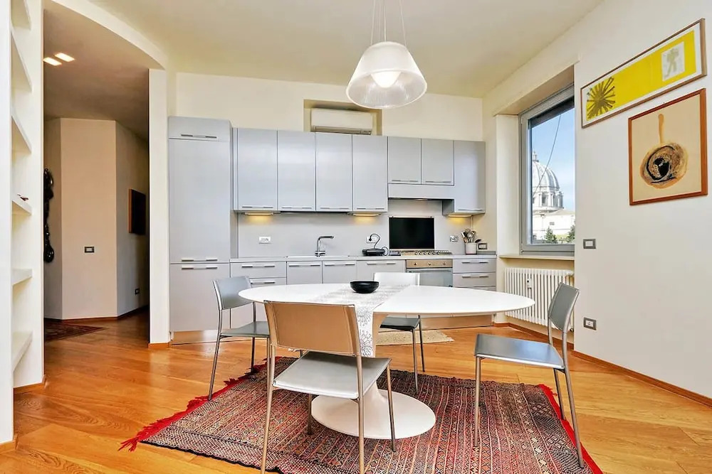 Saint Peter's Bright Apartment