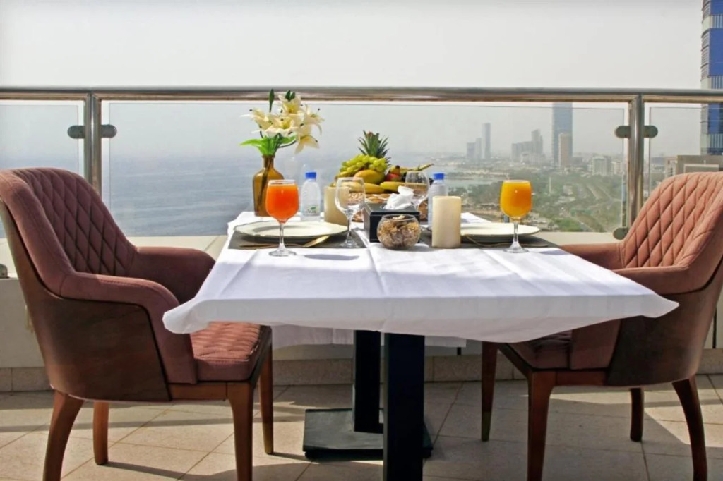 Seafront Luxury Suites Jeddah Corniche
