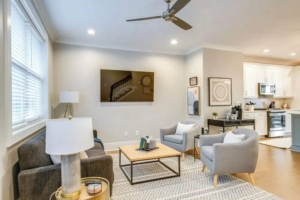Cozy South Carolina Abode - Steps From Main Street