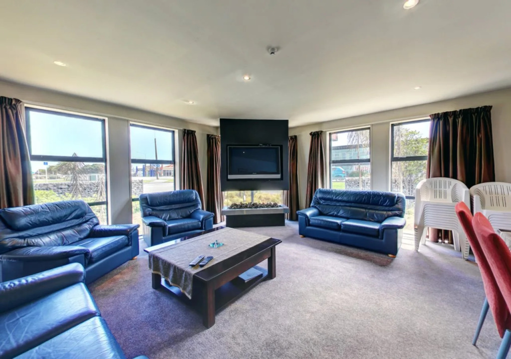 Coleraine Suites & Apartments