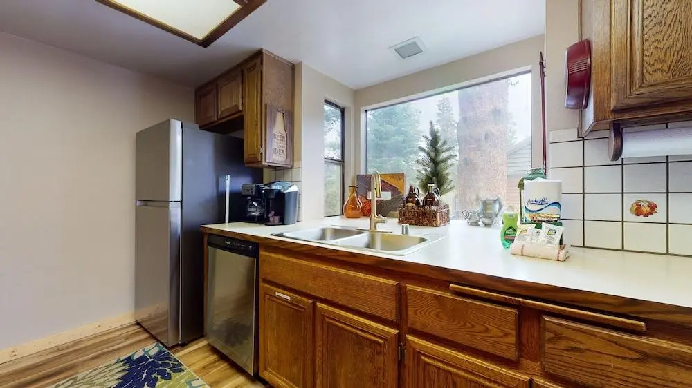 Forest Creek 29 Forest Setting Mountain Townhouse with Private Jacuzzi by RedAwning