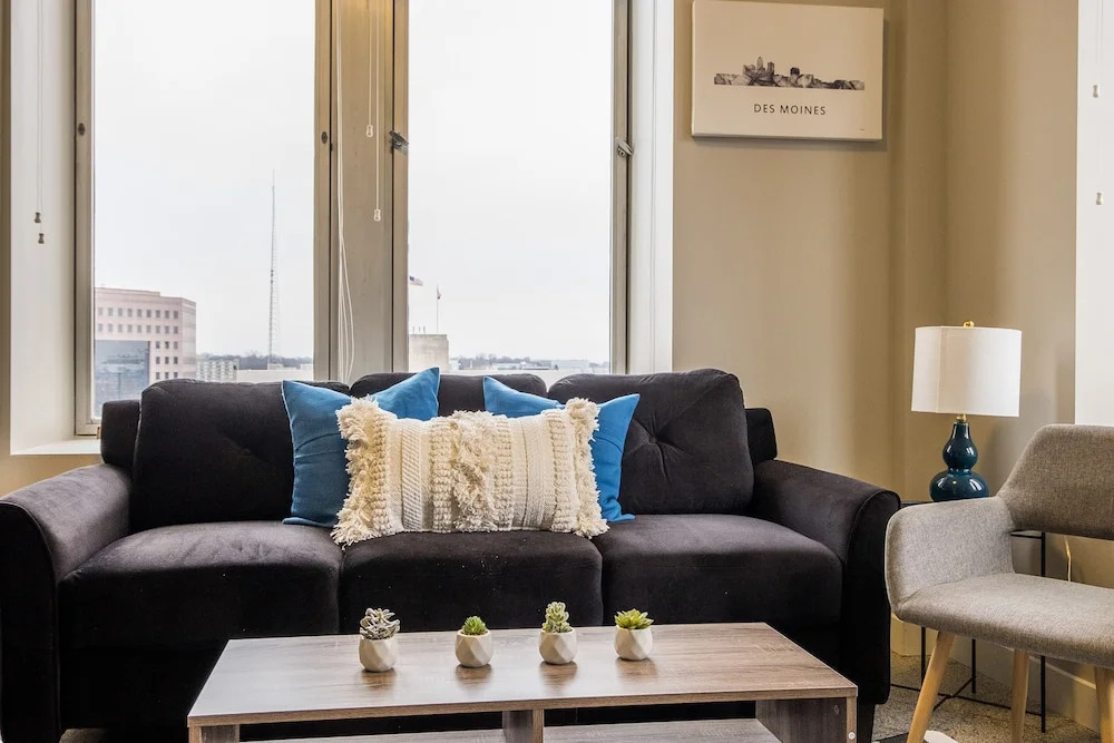 FRONTDESK R&T Lofts Downtown Des Moines