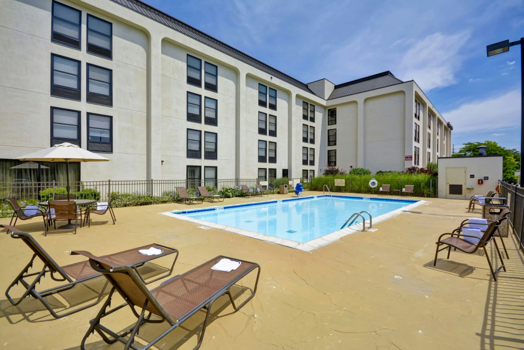 Hampton Inn Detroit Northville