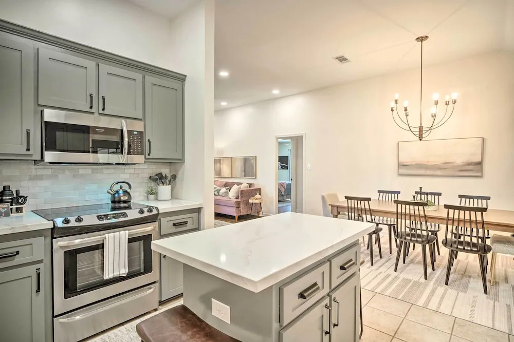 Charming Baton Rouge Retreat ~ 3 Mi to Lsu!