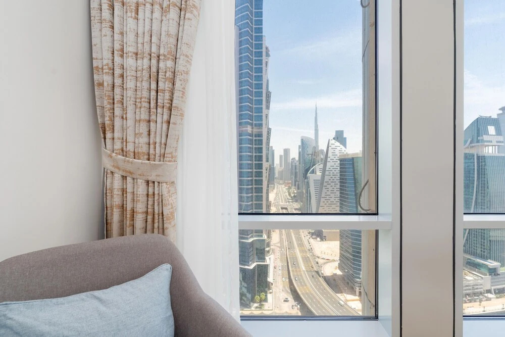 SuperHost - Luxury Apt with Panoramic Burj and Canal Views