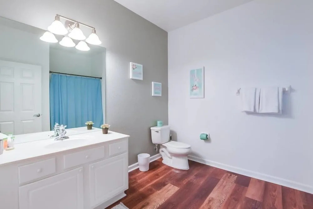 Newly Renovated, Beautiful 2bd/2ba Condo #2vc500