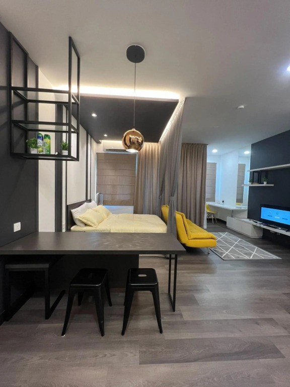 Vista Bangi 1 Bedroom service apartment with swimming pool