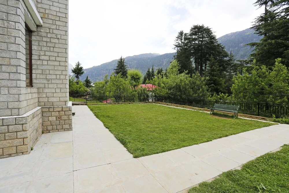 OYO 2884 Delfryn Manali