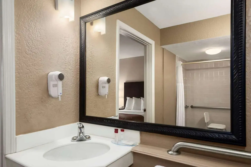 Ramada Inn of Naples